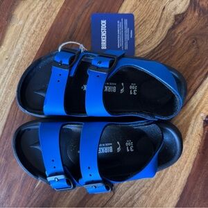 Kids Birkenstock sandals size 13 (31)